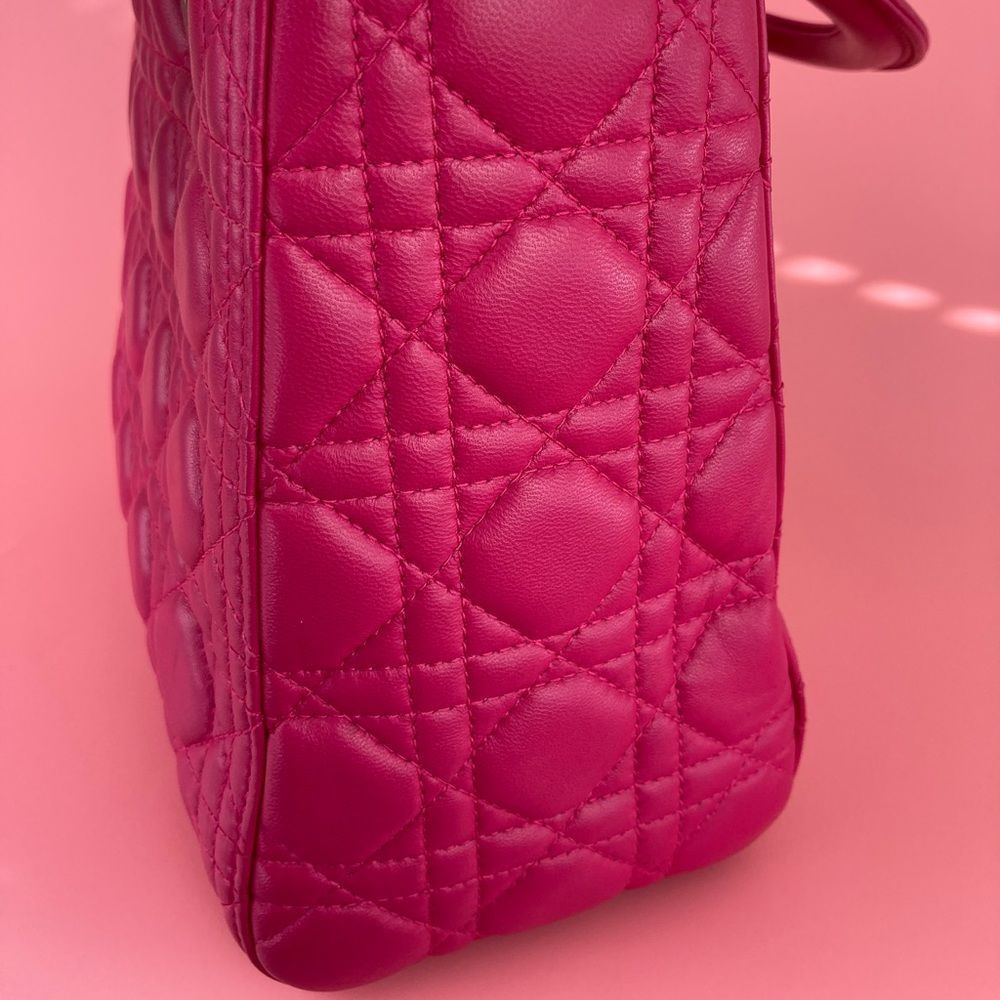 🚫SOLD🚫 Christian Dior
Lady Dior Bag Cannage Quilt Lambskin Medium - Picture 7 of 13